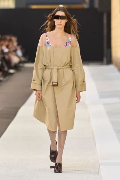 Look 2